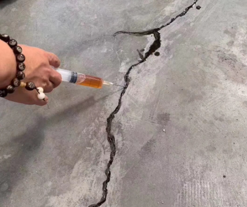 龙文混凝土裂缝修补技术详解​